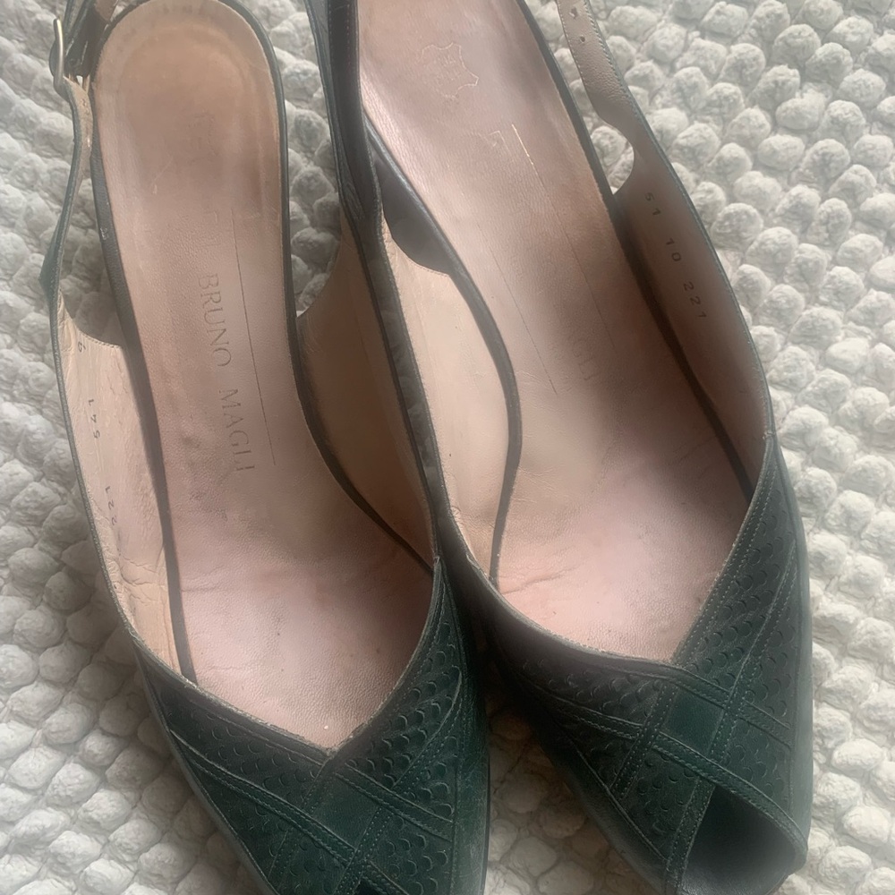 Bruno Magli Green Heeled Shoes Elegant Design